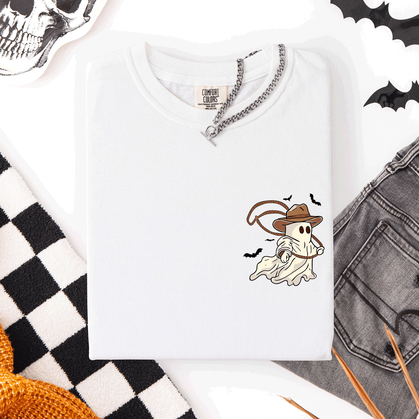 White Cowboy Ghost, Lasso, Halloween, Cute, Western, Country, Pocket, Comfort Colors T-Shirt