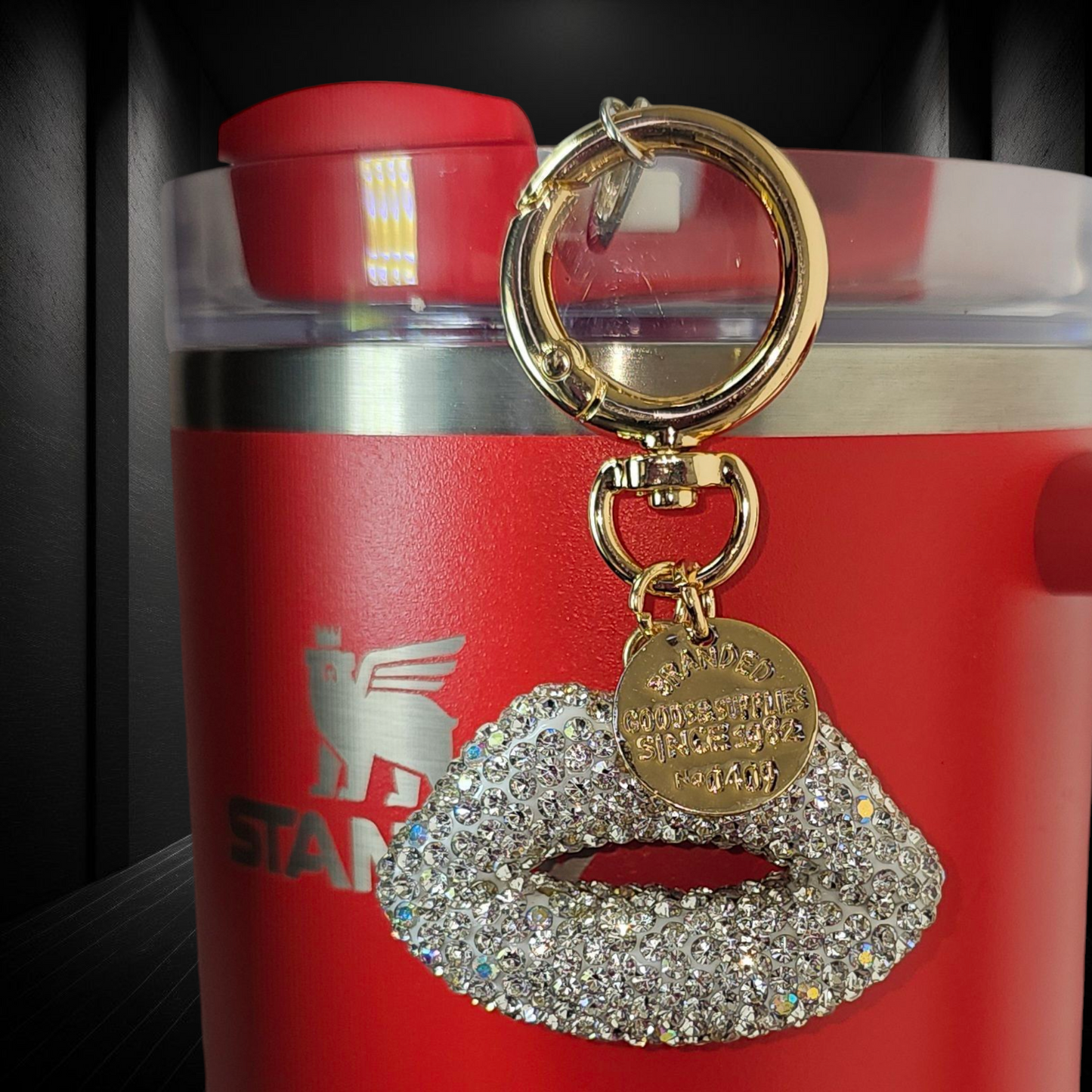 Luxury Silver Glitter lips with gold swivel keyring tumbler straw charm.