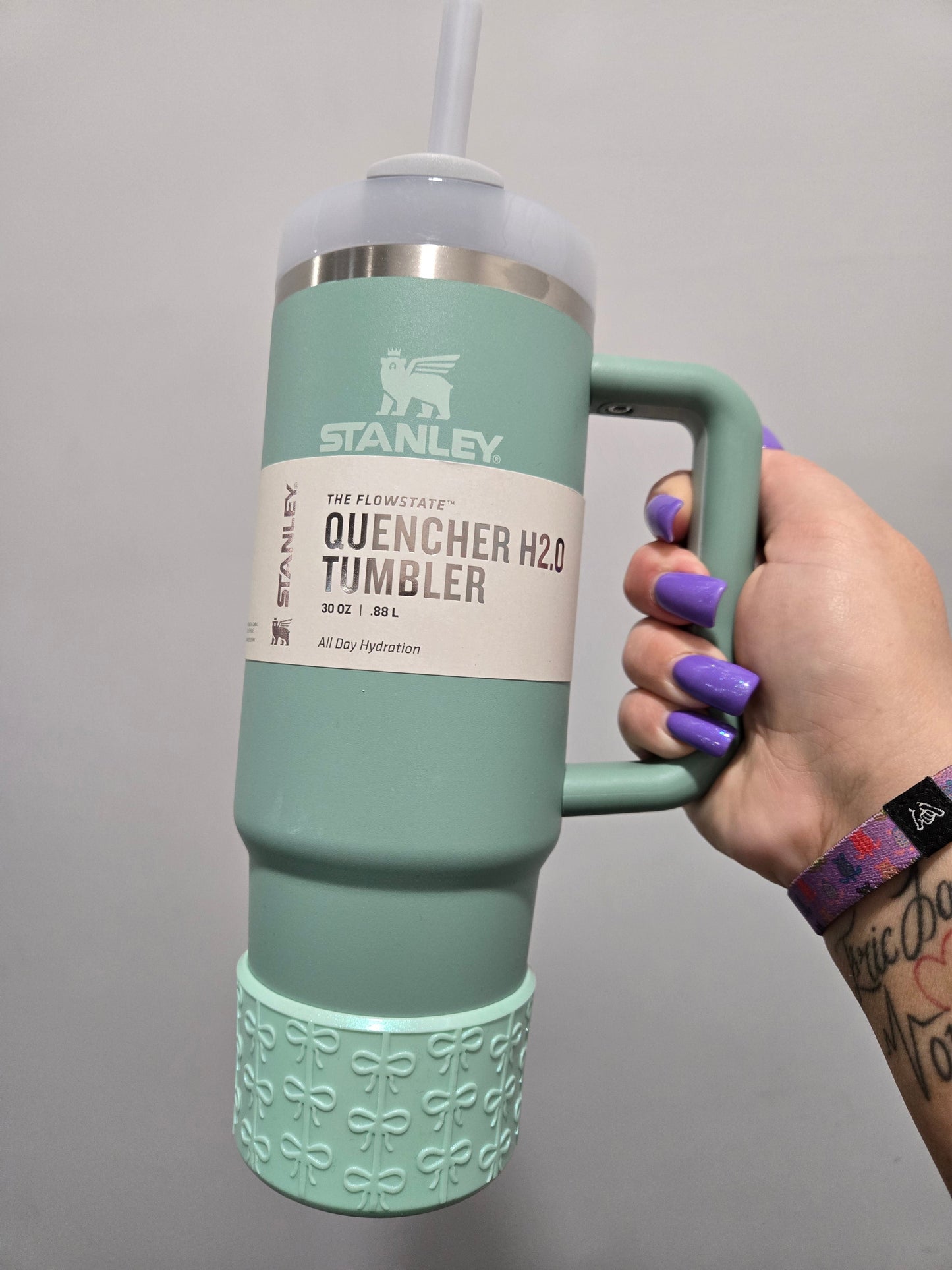 Bows Silicone Tumbler Boot - Sea Foam Shimmer