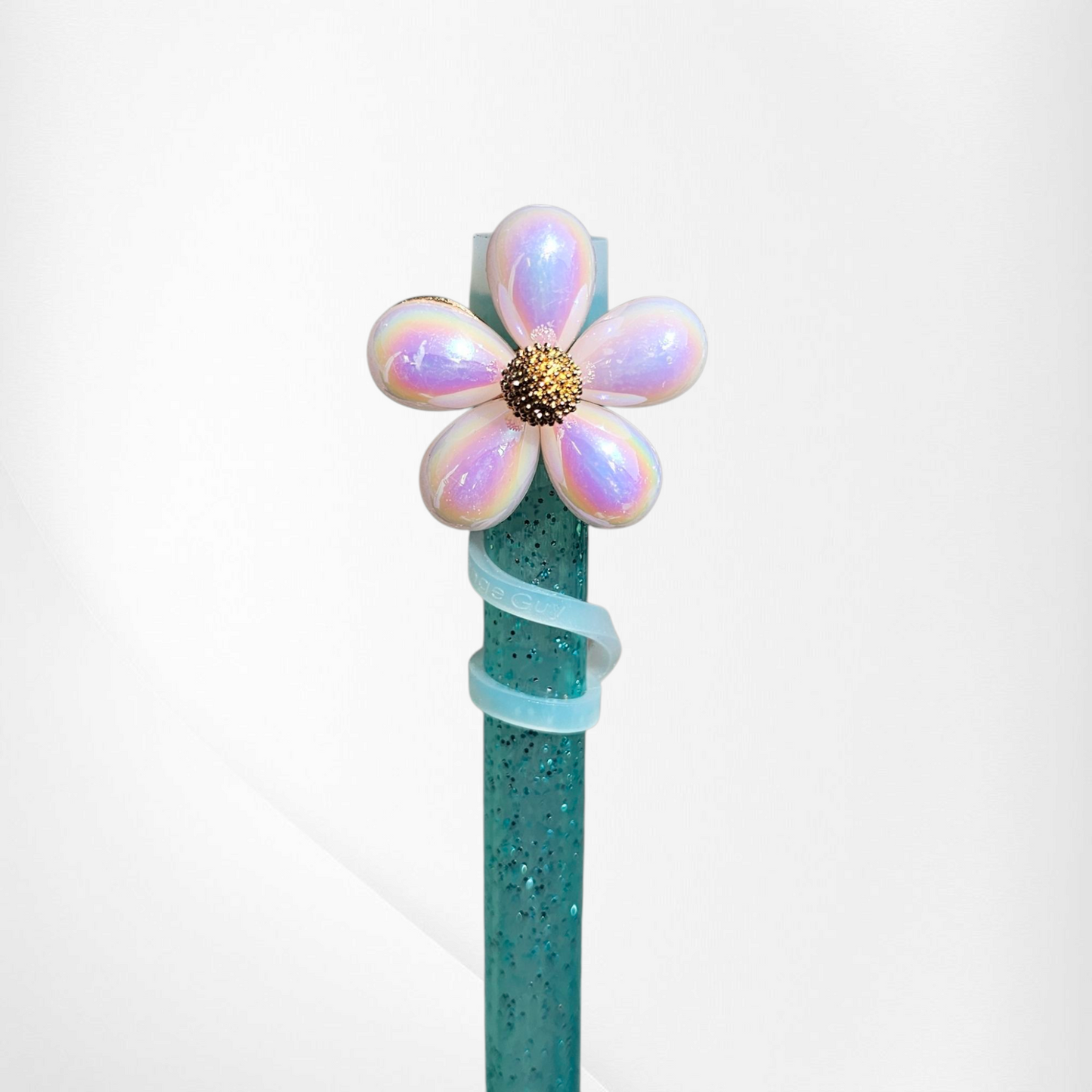 White Pearlescent Daisy Flower Silicone Straw Topper - Straw Cover - Straw Cap. Fits 10mm and Stanley Straws.
