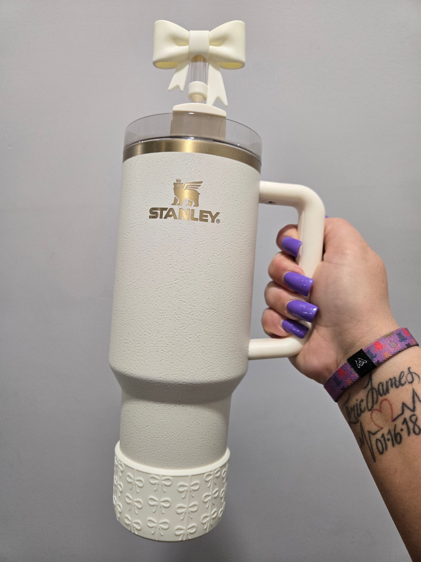 Cream Coquette Bow Silicone Tumbler Boot
