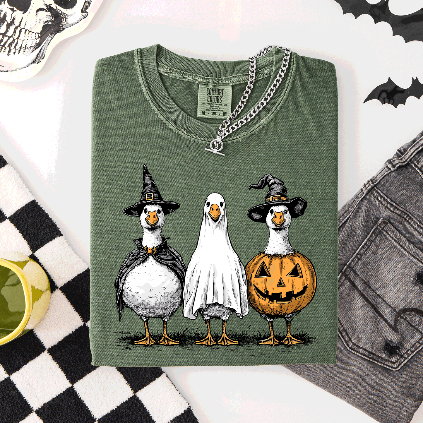 Moss green Cute Halloween Geese, Funny, Cute, Comfort Colors T-Shirt