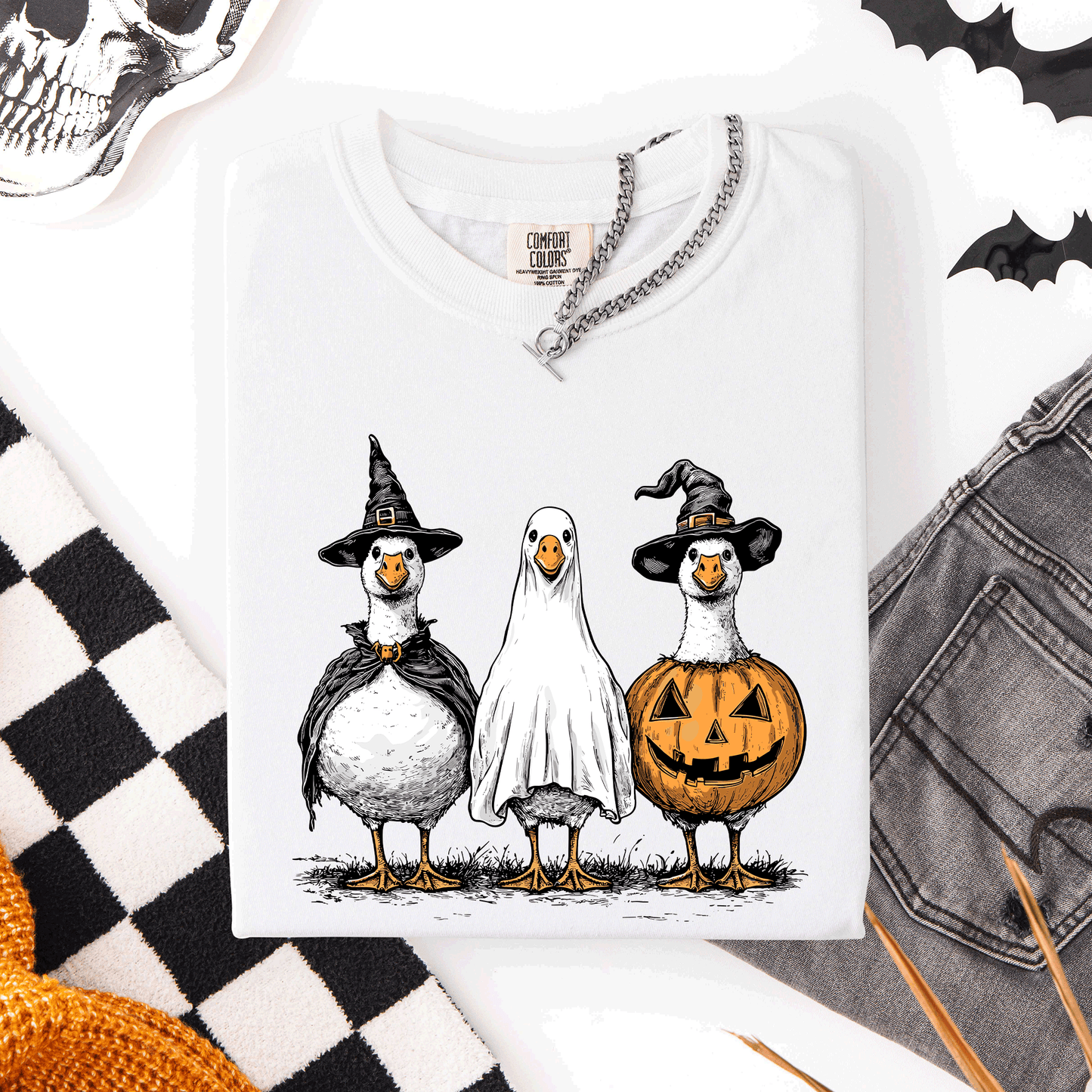 White Cute Halloween Geese, Funny, Cute, Comfort Colors T-Shirt