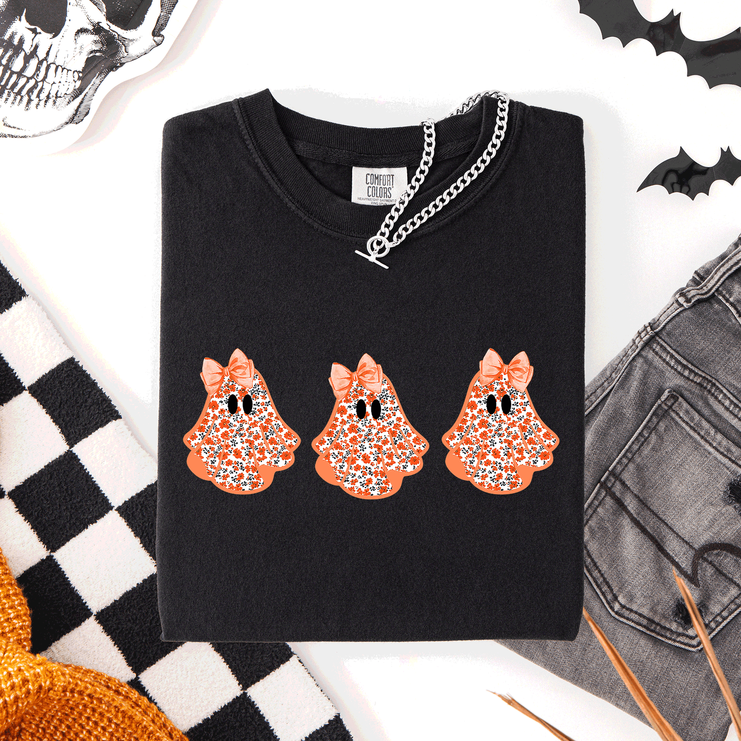 Black Cute Halloween Ghosts, Pattern, Coquette, Comfort Colors T-Shirt