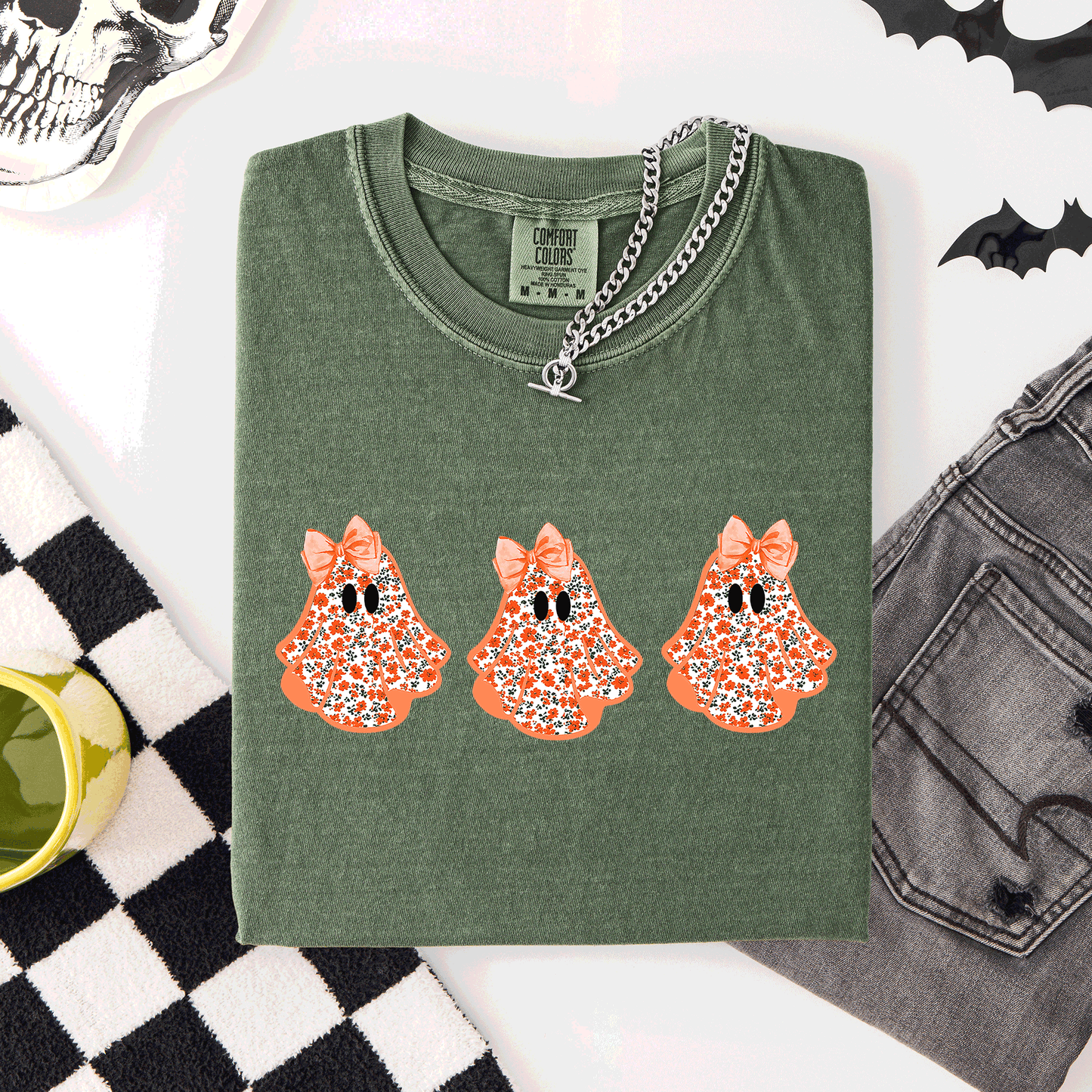 Moss green Cute Halloween Ghosts, Pattern, Coquette, Comfort Colors T-Shirt