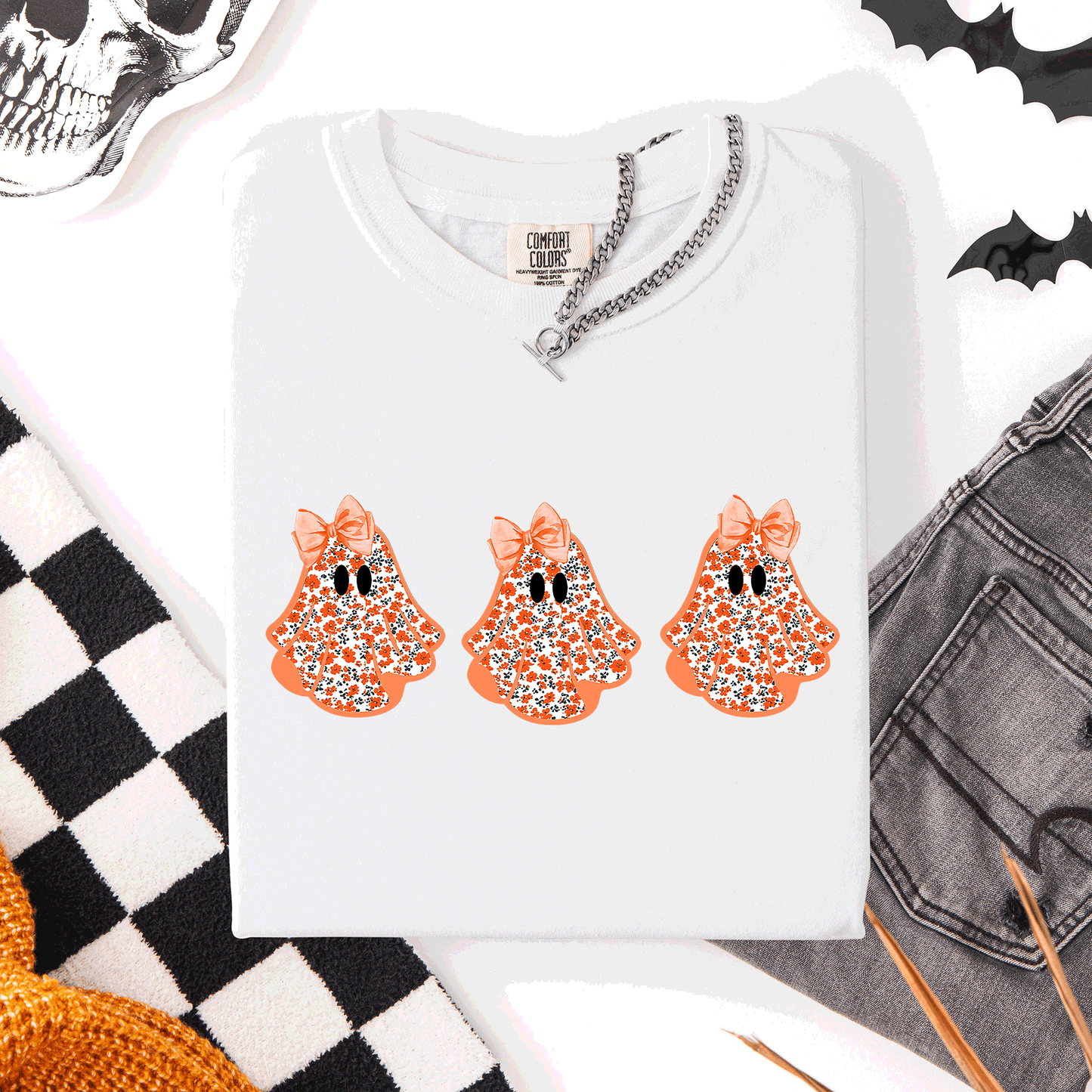 White Cute Halloween Ghosts, Pattern, Coquette, Comfort Colors T-Shirt