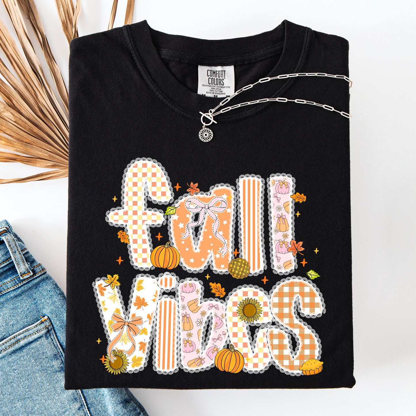 Black Fall Vibes, Patterns, Halloween, Pumpkin, Autumn, Comfort Colors T-Shirt