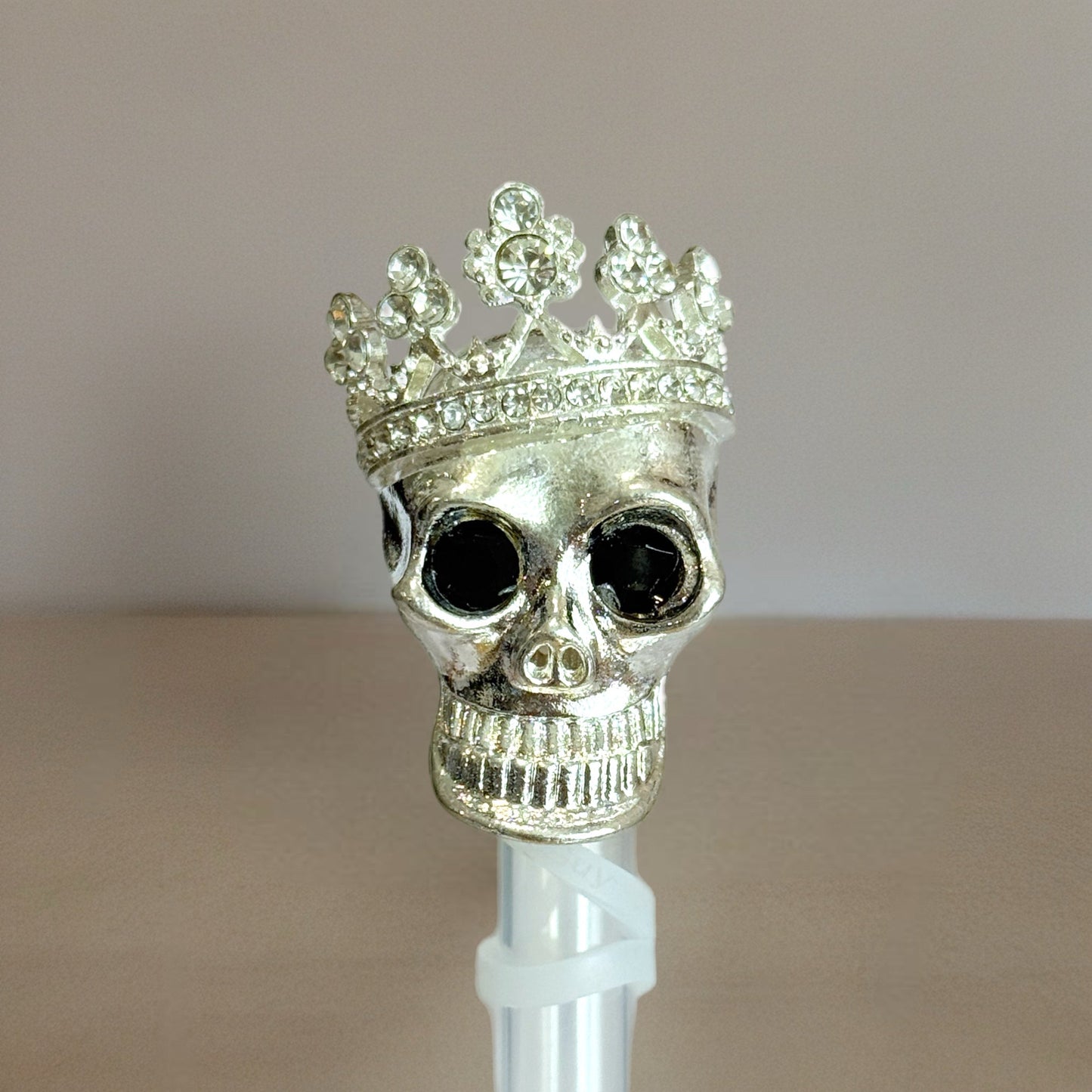 Silver Royal Skull Deluxe Straw Topper