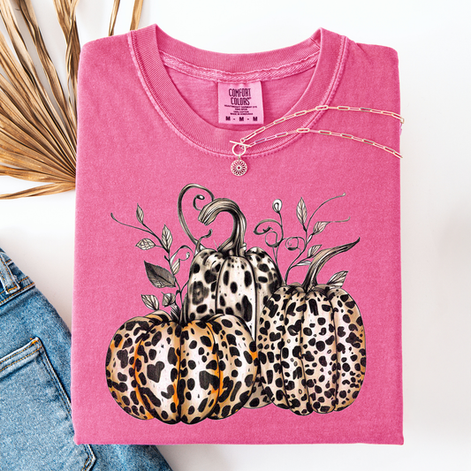 Pink Leopard Print Pumpkins, Cute, Halloween, Autumn, Fall, Comfort Colors T-Shirt
