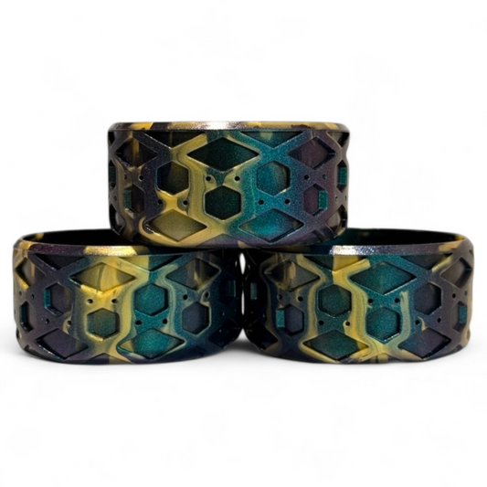Black & Gold 2.75" Shorty Waffle Silicone Tumbler Boot