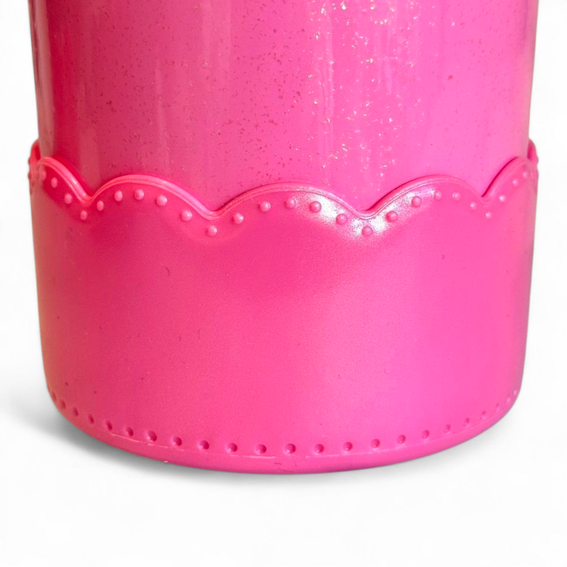 Glinda Pink Shimmer Scallop Silicone Tumbler Boot