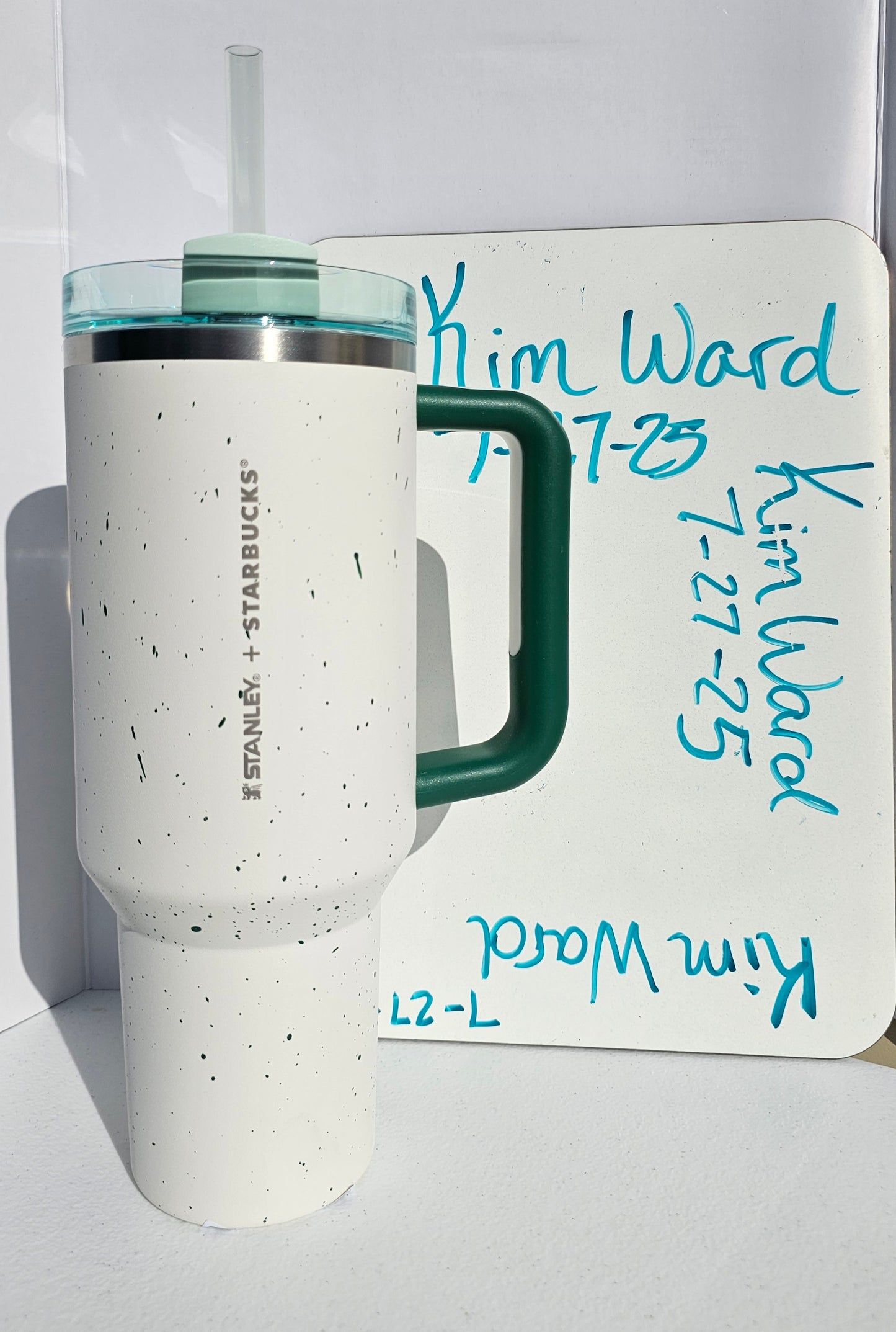 Starbucks Korea Stanley 2024 SS Green Pebble Quencher Tumbler 40oz